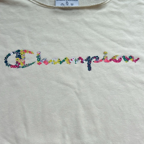 Champion Cropped Long Sleeve - Picture 2 of 5
